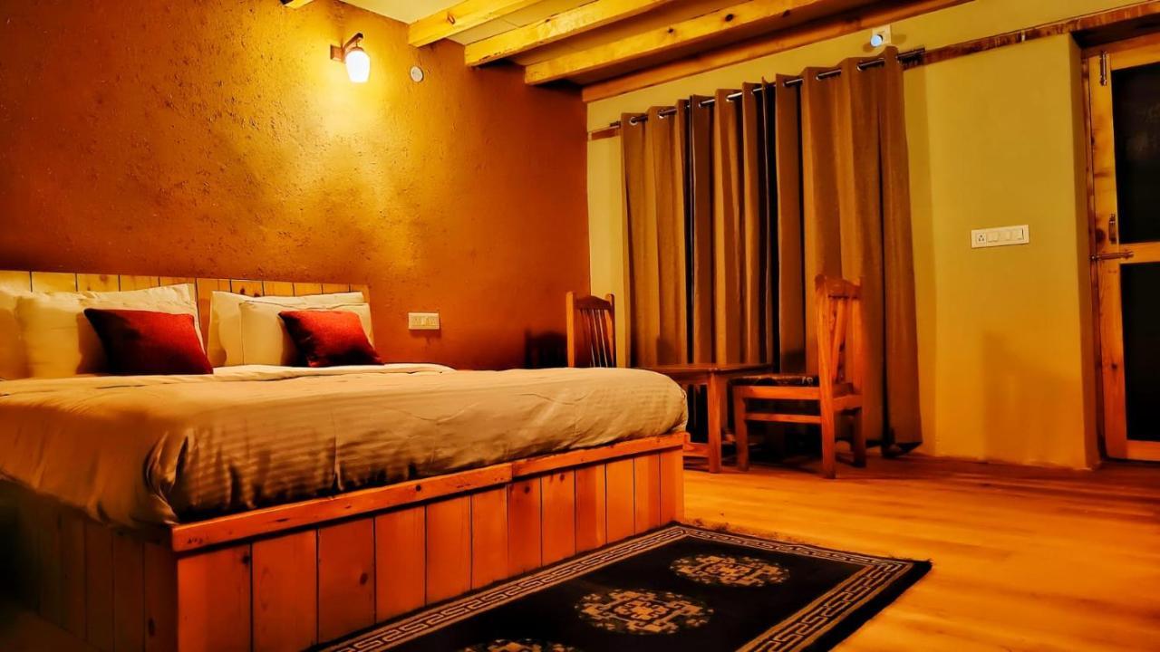 ホテル Mystic Pangong Spangmik エクステリア 写真