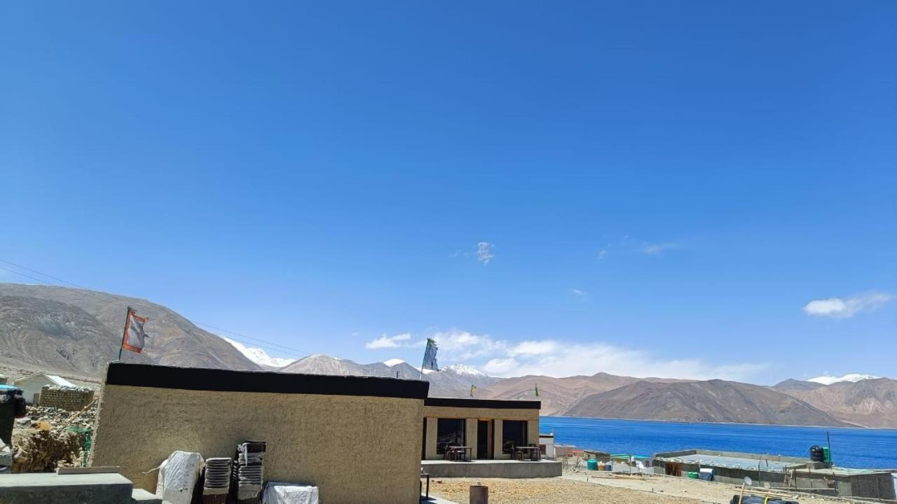 ホテル Mystic Pangong Spangmik エクステリア 写真