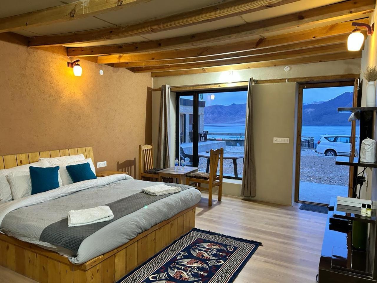 ホテル Mystic Pangong Spangmik エクステリア 写真